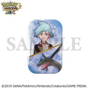 ポケモンマスターズ EX』 スクエア缶バッジ／スグリ＆カミツオロチ